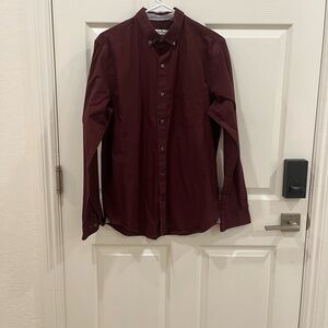 Vintage Van Heusen Men's Button-Down Shirt - Burgundy / Wine Medium
